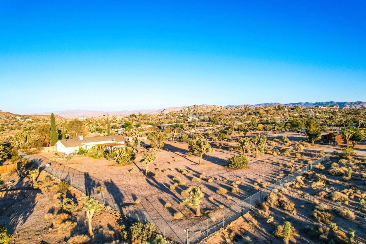 Dez-Art Retreat Vila Yucca Valley Exterior foto